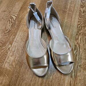 Rose Gold Metallic Women's Sandals, Sz   9, NIB.